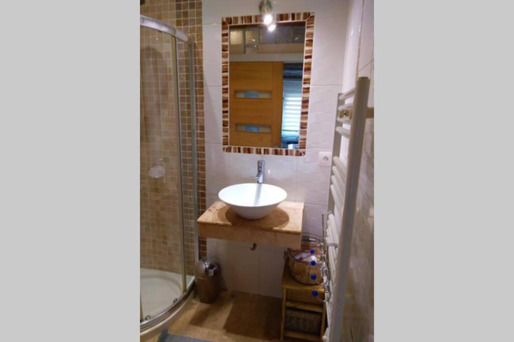 Appartement De Charme Au Coeur Du Vieil アンティーブ エクステリア 写真