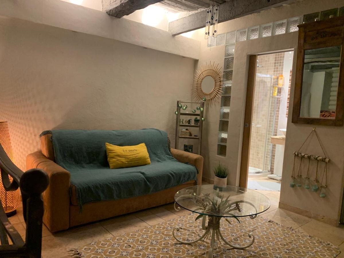 Appartement De Charme Au Coeur Du Vieil アンティーブ エクステリア 写真